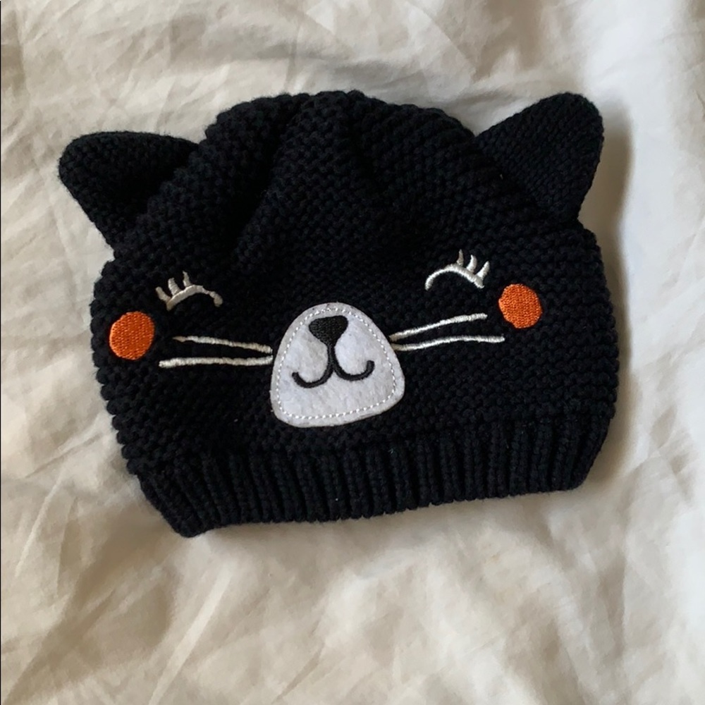 Carter’s knit hat